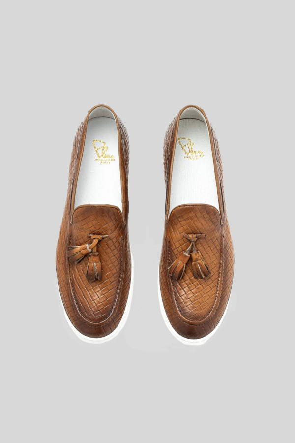 ΠΑΠΟΥΤΣΙΑ - CUIO